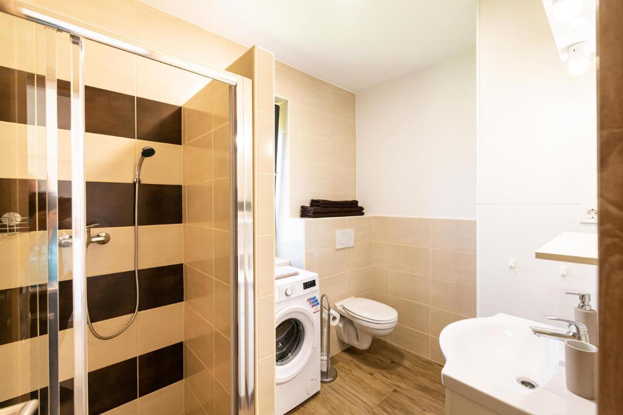 Apartmaji Banonia Veržej Eksteriør bilde
