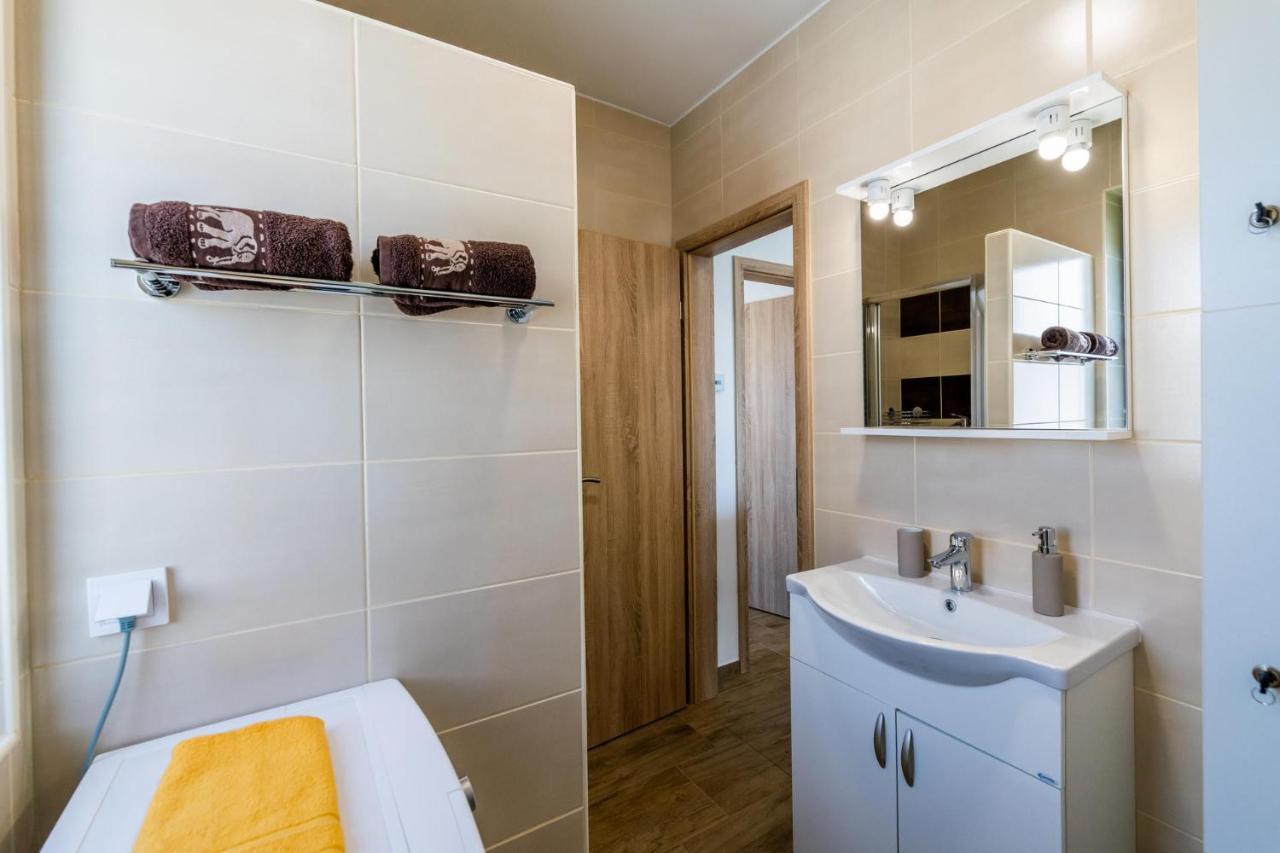 Apartmaji Banonia Veržej Eksteriør bilde